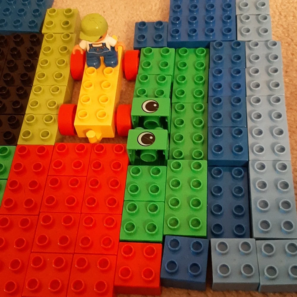Lego Duplo # 5380 - Picture 8 of 11